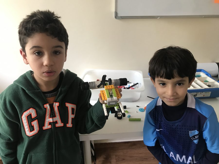Équipe de compétition robotique à La Parenthèse Enchantée